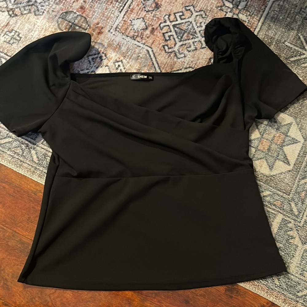 Puff Sleeve with Pleated Chest